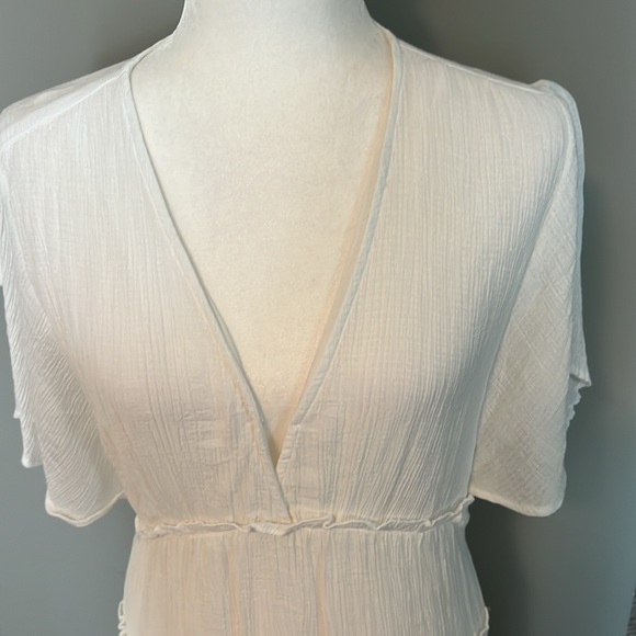 WHITE LINEN DRESS LAYERED & LINED; BEAUTIFUL & LIGHT SIZE LARGE BUT FITS MEDIUM - Picture 2 of 4